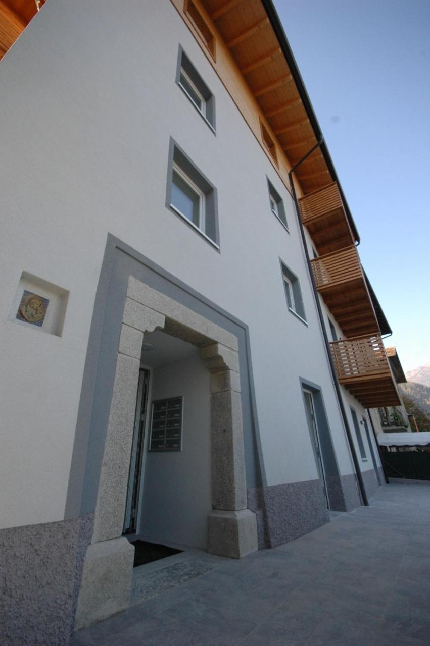 Residenza Castel Restor Comano Terme Exterior photo